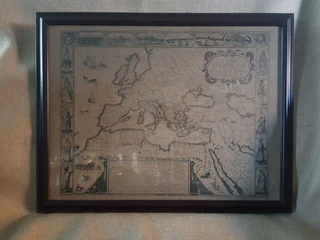 (x7) MAPS OF THE WORLD PRINTED IN FRAME&#39;S.