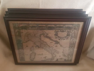 (x7) MAPS OF THE WORLD PRINTED IN FRAME&#39;S.