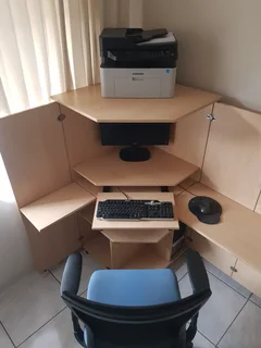 Foldable Corner Computer Desk &#43; Chair – Space-Saving Compactor Unit!