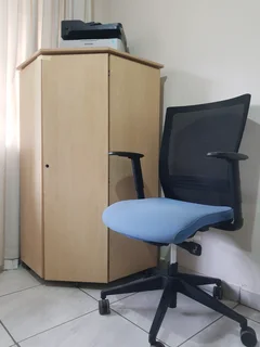 Foldable Corner Computer Desk &#43; Chair – Space-Saving Compactor Unit!