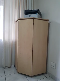 Foldable Corner Computer Desk &#43; Chair – Space-Saving Compactor Unit!