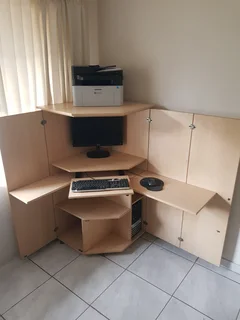 Foldable Corner Computer Desk &#43; Chair – Space-Saving Compactor Unit!