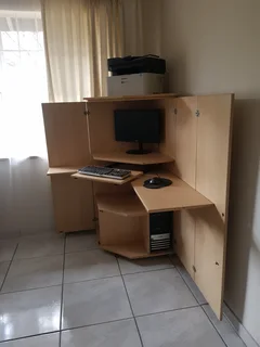 Foldable Corner Computer Desk &#43; Chair – Space-Saving Compactor Unit!