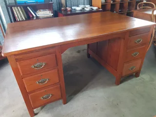Large 6-Drawer Desk.