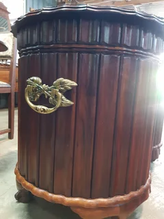 Stunning Imbuia Kist~ Circa 1950