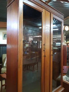 Very Attractive Oak Bookcase ~ Circa 1920.