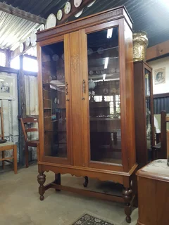 Very Attractive Oak Bookcase ~ Circa 1920.