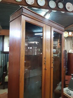 Very Attractive Oak Bookcase ~ Circa 1920.