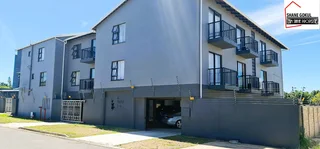 Amanzimtoti- 1 bedroom with parking