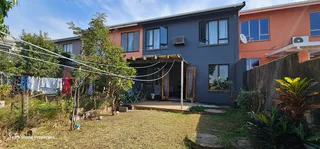 Spacious Duplex in Briardale with drive in access