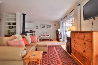 Sunny, quiet and secure 1 bedroom townhouse near Walmer Park