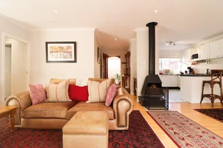 Sunny, quiet and secure 1 bedroom townhouse near Walmer Park