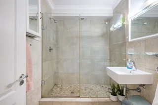 Spacious ground floor 3 bedroom apartment - Plettenberg Bay Central