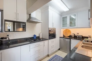 Spacious ground floor 3 bedroom apartment - Plettenberg Bay Central