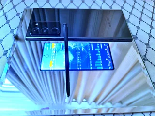 ■Samsung Note 20ultra: Front 100%mint-chip on back