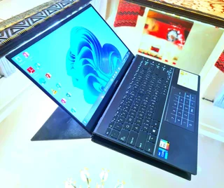 Asus zenbook ✅️i7 11gen ✅️16ram  ➡️demo95%