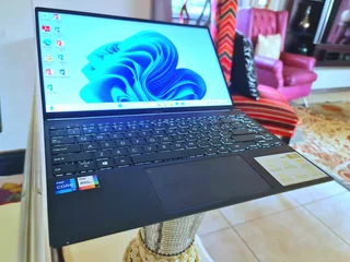 Asus zenbook ✅️i7 11gen ✅️16ram  ➡️demo95%