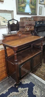 Victorian Mahogany Dumb Waiter