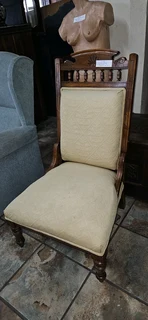 Edwardian Walnut Nursing Chair x 1