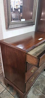Georgian Mahogany Inlaid Chest of Drawers