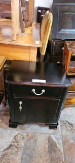 Mahogany Bedside Cabinet x 1