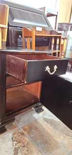 Mahogany Bedside Cabinet x 1