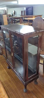 Imbuia 2-door Display Cabinet