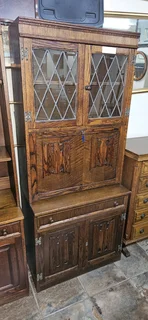 Oak and Finish Leadlight Cabinet &#43; Wall Cabinet