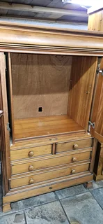 Saligna 2-door Tv Cabinet