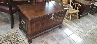 Imbuia Ball and Claw Kist