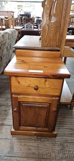 Oregon Pine Bedside Cabinet x 1