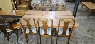 Oregon Pine 6-seater Table ➕️ 6 x Mahogany Queen Anne Chairs
