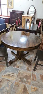Oak Round Dining Table
