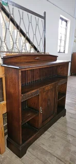Oak Cottage Style Bookshelf