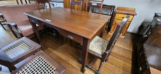 Mahogany 2-drawer Desk