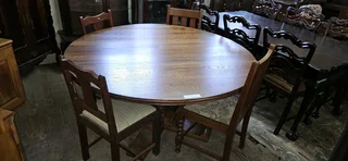 Oak Round Dining Table