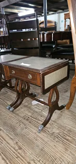 2 x Regency Style Mahogany Drop-side Lamp Tables EACH