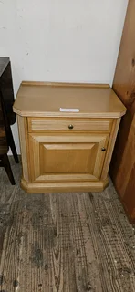 1 x Retro Beechwood ➕️ Finish Bedside Cabinet