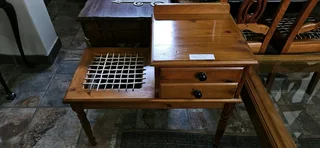 Oregon Pine Riempie Telephone Table