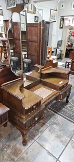 Imbuia Protea 3-mirror Dresser