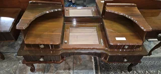 Imbuia Protea 3-mirror Dresser