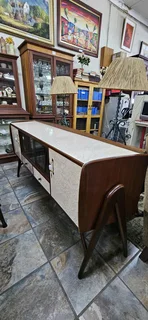 8-pc Mid-century Mahogany ➕️ FormicaDining Set