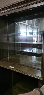 Oak 4-door Drinks Cabinet