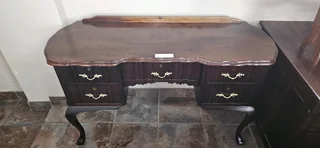Imbuia 5-drawer Desk