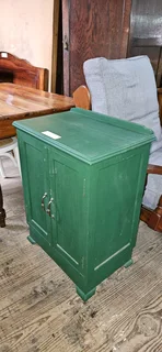 Mahogany 2-door Cabinet Green