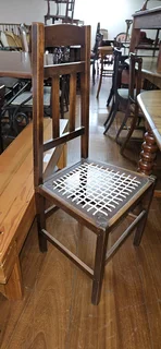 Oak Bobbin Dining Table ➕️ 4 x Stinkwood Riempie Chairs