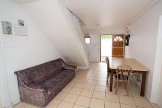 STUDENT-AKKOMMODASIE 2026: Bachelor, stapafstand van US-kampus  Nie NSFAS-geakkrediteer nie