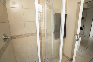 STUDENT-AKKOMMODASIE  NIE NSFAS-GEAKKREDITEER  Naby kampus:  Gemeubileerde bachelor