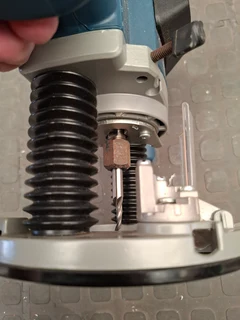 BOSCH PROFESSIONAL GOF 900 CE Router (NOT USED)