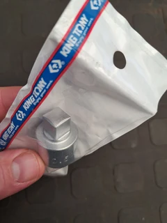 KING TONY 1/2&#34; 10.5mm SUMP PLUG SOCKET